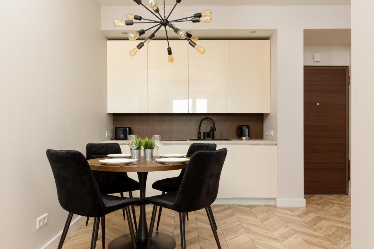 Platinum Towers With Parking By Renters Prestige Apartmán