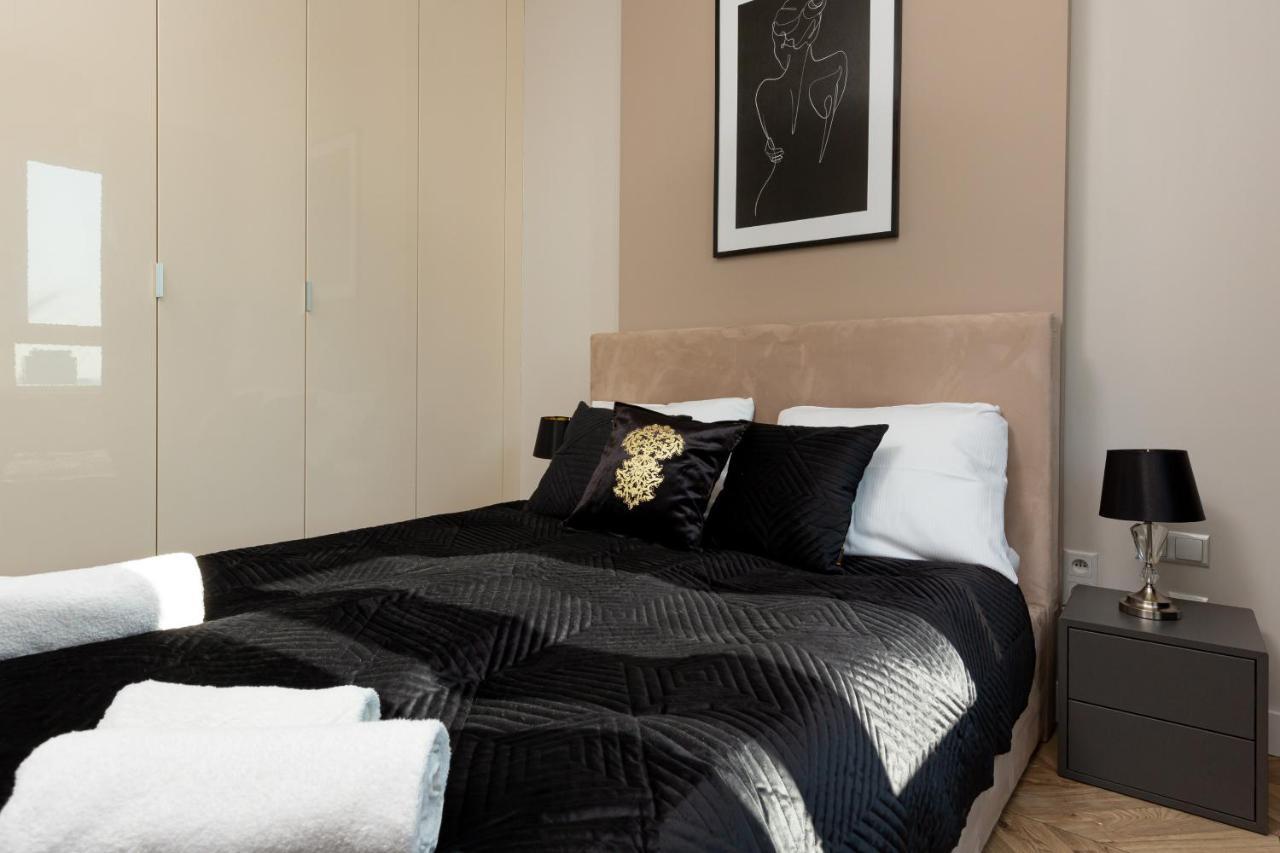 Platinum Towers With Parking By Renters Prestige Апартаменти Варшава
