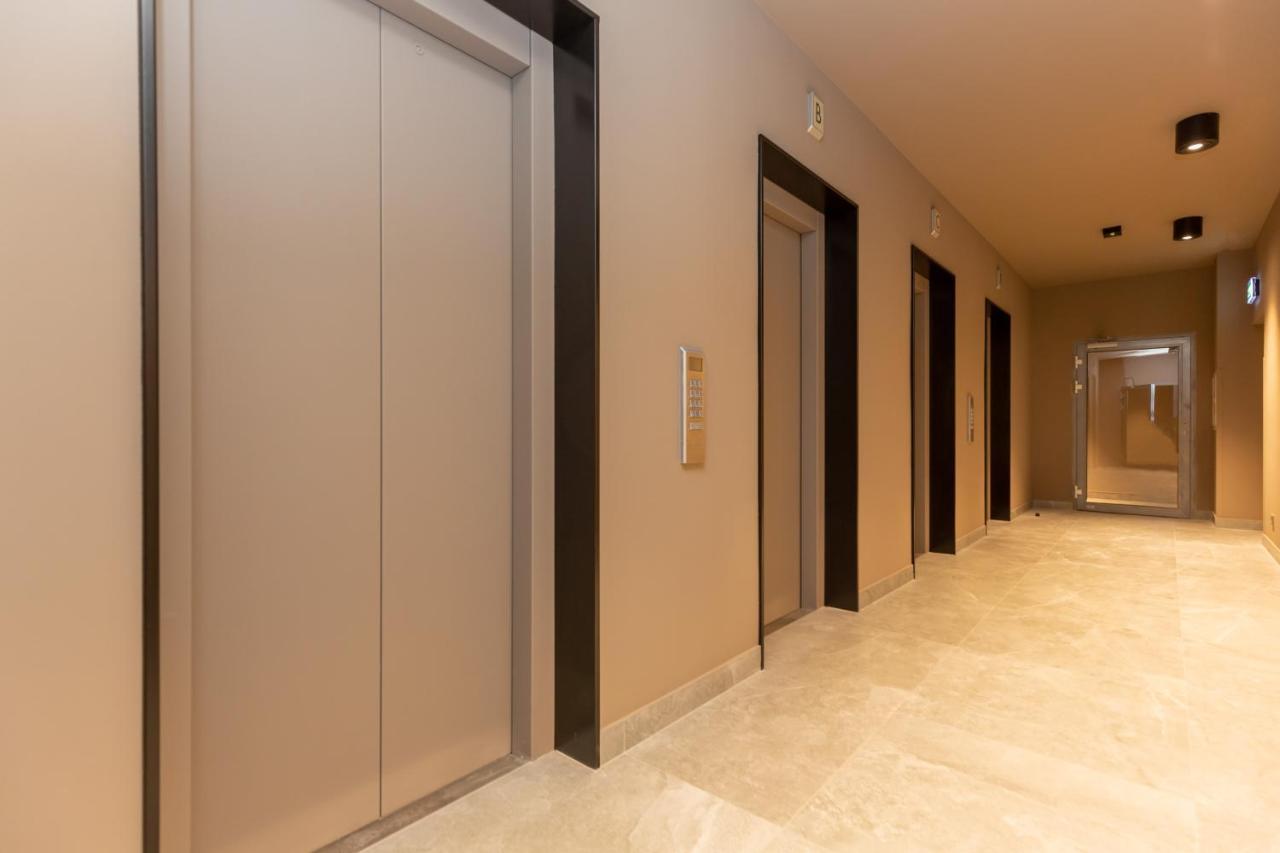 Apartment Platinum Towers With Parking By Renters Prestige Warsaw