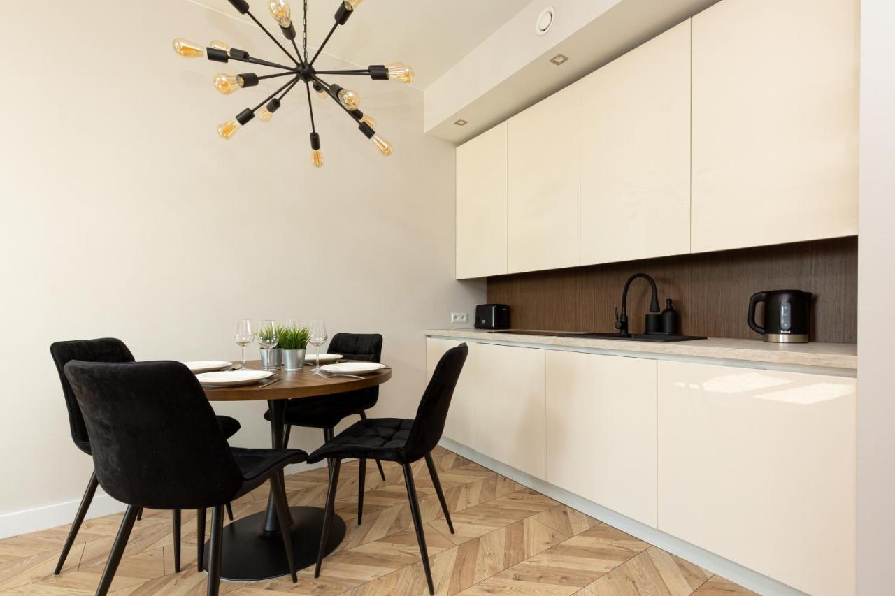 Platinum Towers With Parking By Renters Prestige Apartment Warsaw