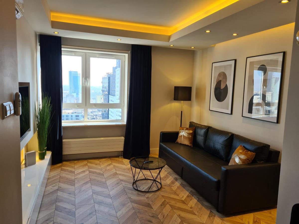 Platinum Towers With Parking By Renters Prestige Апартаменти